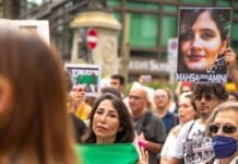 Γυναίκες στη σκιά του πολέμου: Νόμοι, θρησκεία και εξουσία στη Μέση Ανατολή δικαιώματα γυναικών